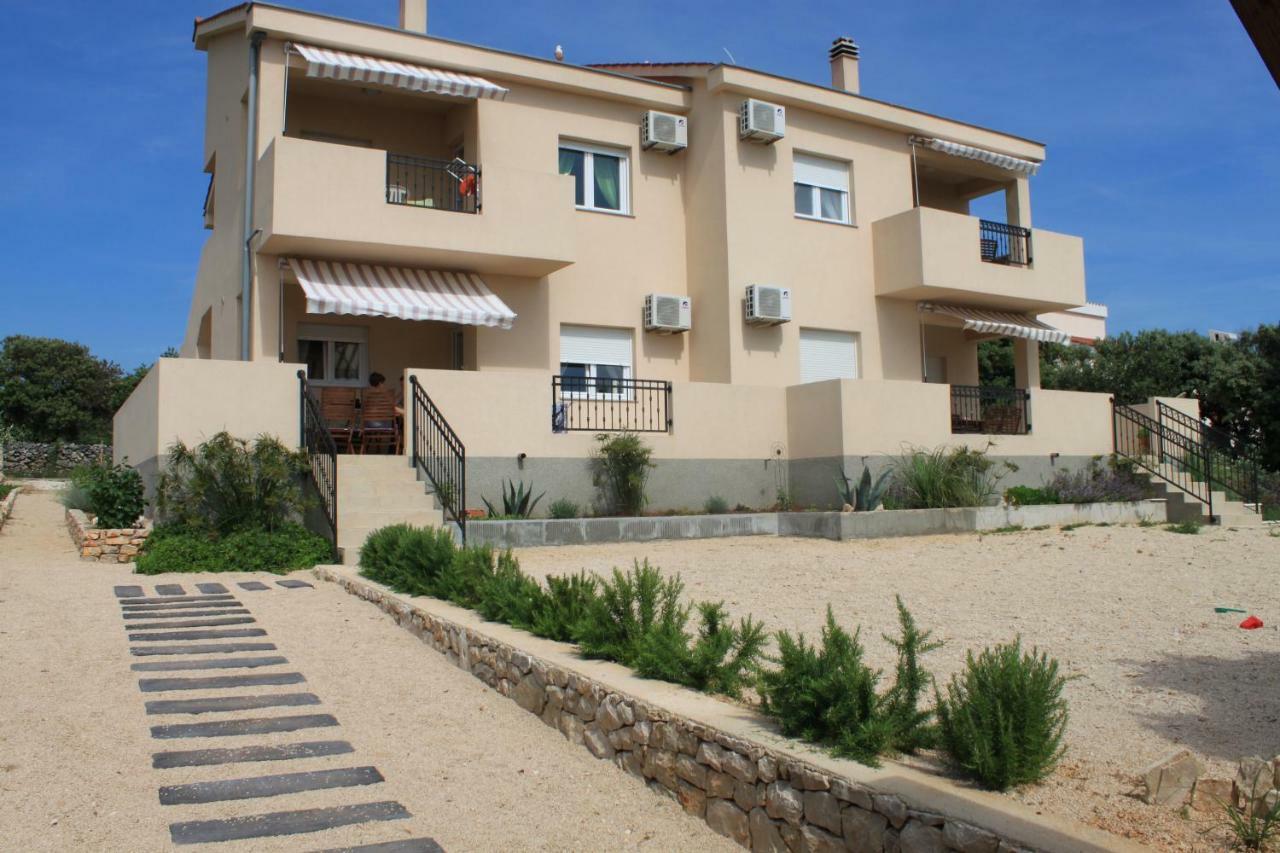 Apartments Karla I Ivano Mandre Exterior foto